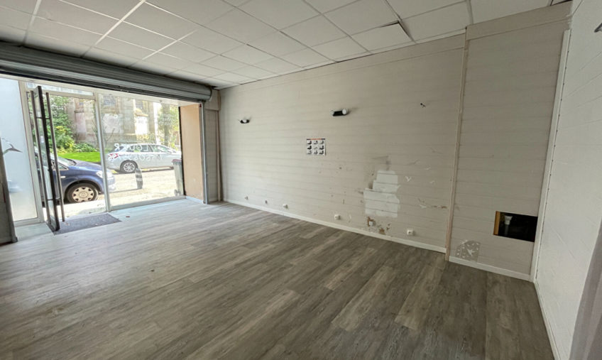 LOCAL COMMERCIAL BREST PROCHE JAURES A LOUER - 1380