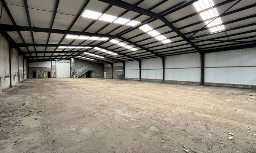 Entrepôt / local industriel Landivisiau 3000 m2 - 975