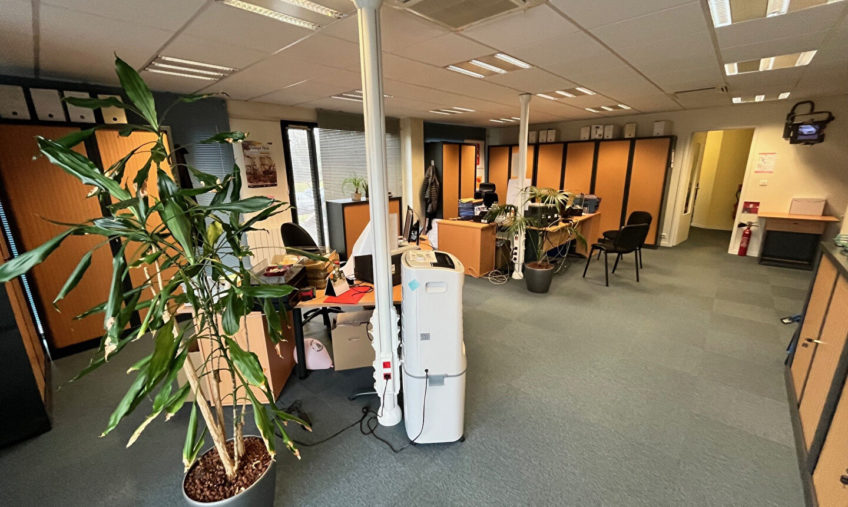 BUREAU QUIMPER ZONE DE CUZON A VENDRE - 1390